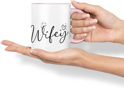 Vixar Wifey and Hubby Script Wedding Ring Couple Mugs – Coloured Ceramic Mugs Cups Gift, 11oz, Set of 2
